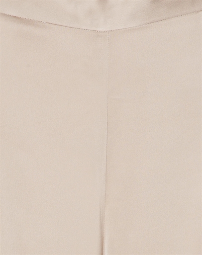 Remy Bukser - Semi Rich Shell - Karmamia Copenhagen